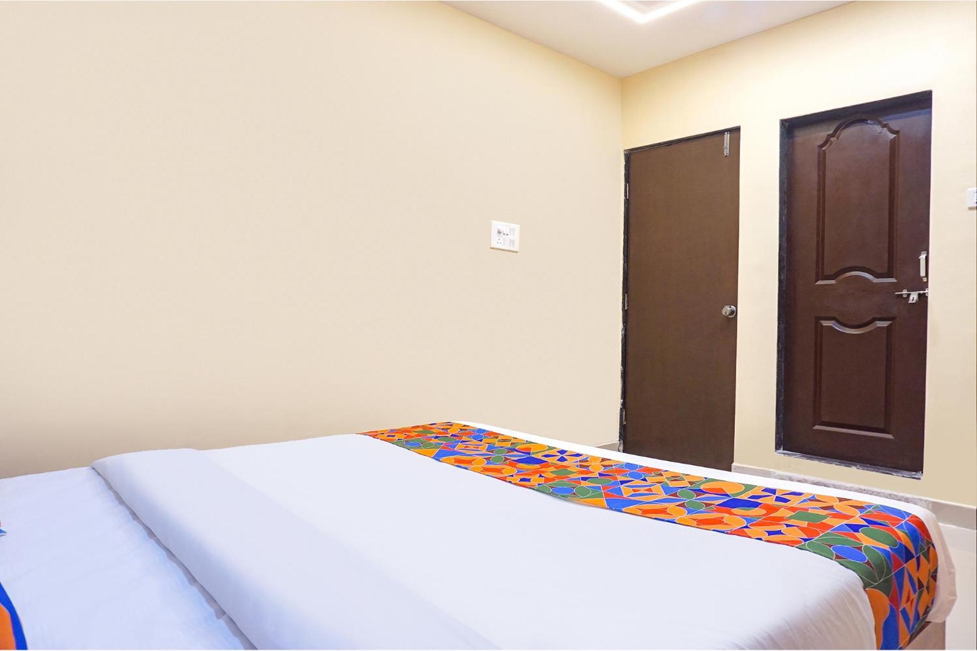 Fabhotel Falcon Inn -Behind The Dmart Baner Pune Eksteriør bilde
