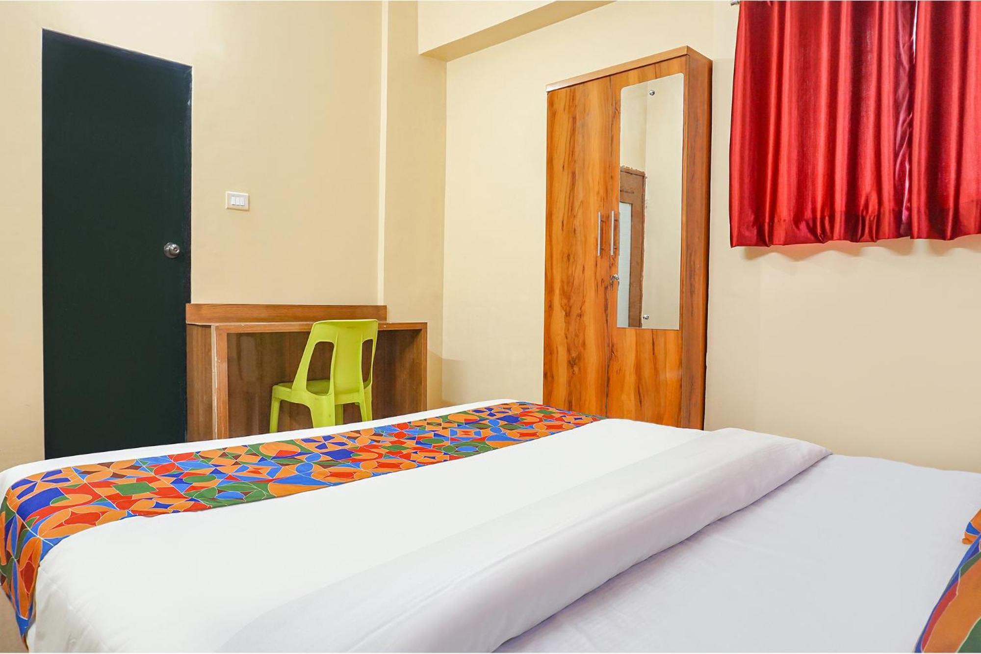 Fabhotel Falcon Inn -Behind The Dmart Baner Pune Eksteriør bilde